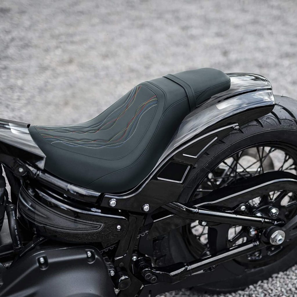 Driver-Passenger-Pillion-Seat-Fit-For-Harley-Heritage-Classic-FLHC-Softail-Slim-FLSL-Street-Bob-FXBB-Softail-Slim-FLSL-2018-2021