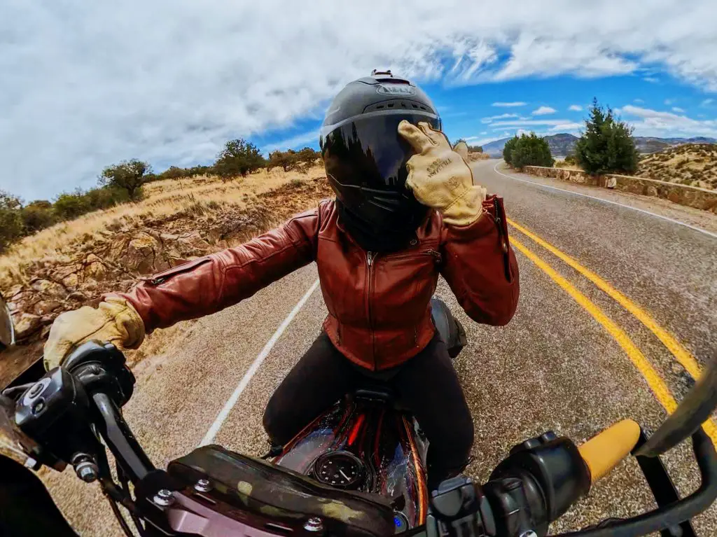 Best-Motorcycle-Helmet-for-Hot-Weather