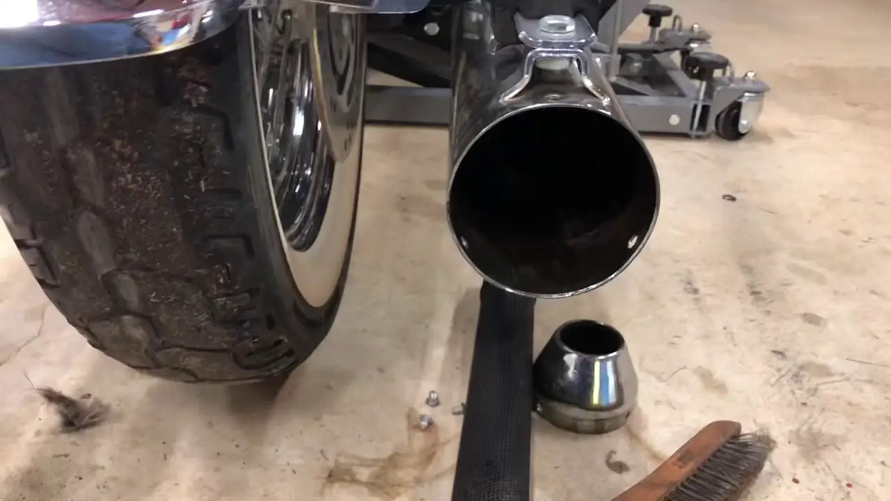 How To Remove Baffles From Harley Exhaust?