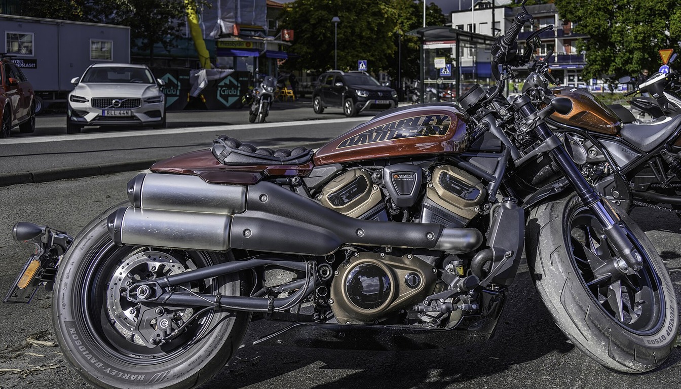 Harley-Davidson Sportster S RH1250S with Revolution Max 1250T engine, right-side profile